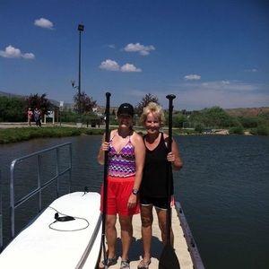 Meet your Posher, Andra lee